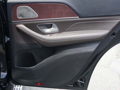 Used 2022 Mercedes-Benz GLE 350 w/ Premium Package image 26