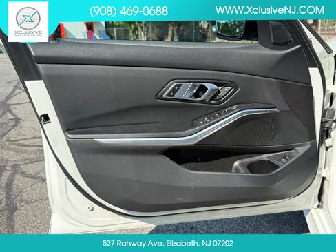 Used 2022 BMW 330i xDrive Sedan w/ M Sport Package AWD/4WD image 7
