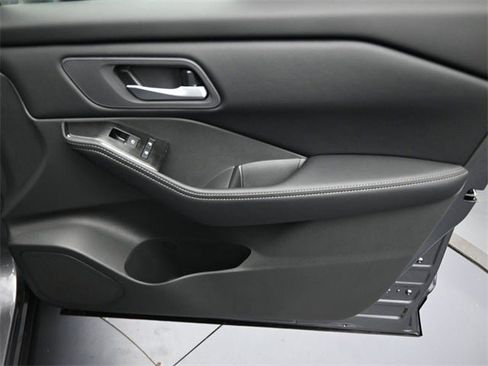 New 2026 Nissan Rogue SV image 29