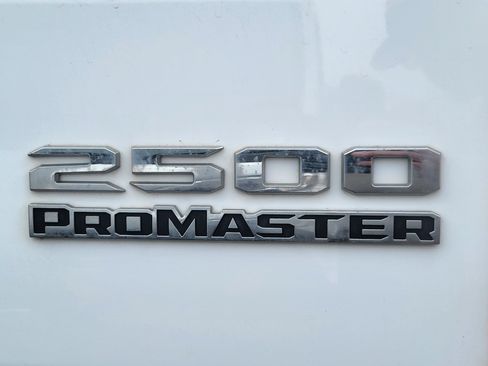 Used 2025 RAM ProMaster 2500 w/ Convenience Group FWD image 5