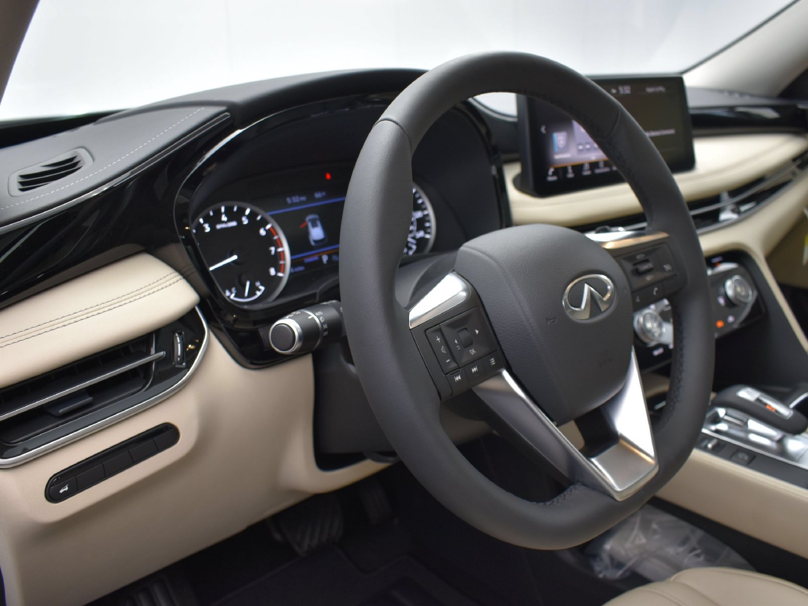 Certified 2025 INFINITI QX60 Pure FWD image 12