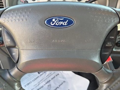 Used 2004 Ford Explorer Sport Trac XLS RWD image 21