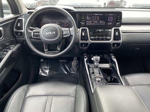 Used 2022 Kia Sorento S image 7