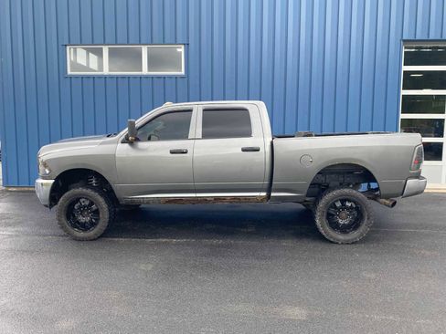 Used 2012 RAM 2500 ST w/ Chrome Appearance Group AWD/4WD image 15