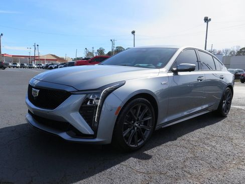 Used 2025 Cadillac CT5 V image 8