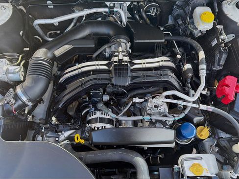 Used 2025 Subaru Outback Premium image 36