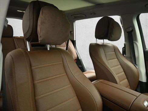 New 2026 Mercedes-Benz GLS 450 4MATIC image 28