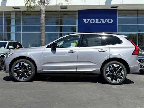 New 2026 Volvo XC60 B5 Ultra image 2
