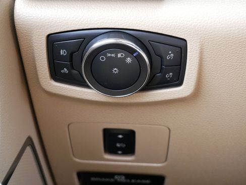 Used 2019 Ford F350 Lariat w/ Lariat Value Package image 27