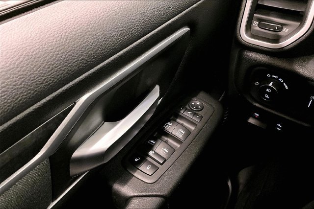 Used 2022 RAM 1500 Big Horn AWD/4WD image 39