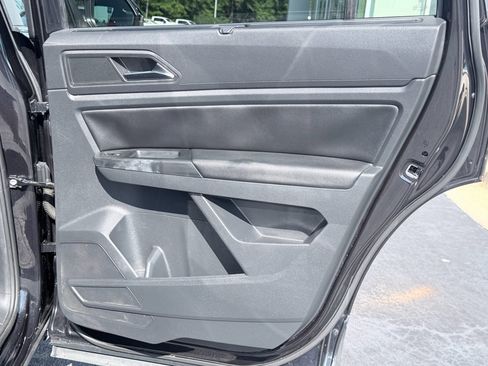 Used 2021 Volkswagen Atlas SE FWD image 34