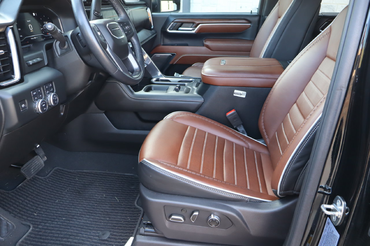 Used 2024 GMC Sierra 2500 Denali Ultimate AWD/4WD image 16