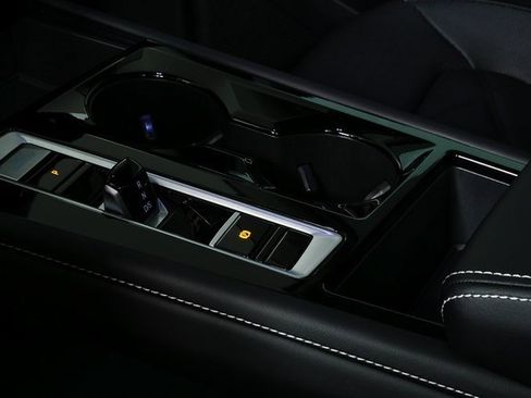 Certified 2025 Volkswagen Atlas SE w/ Panoramic Sunroof Package image 14