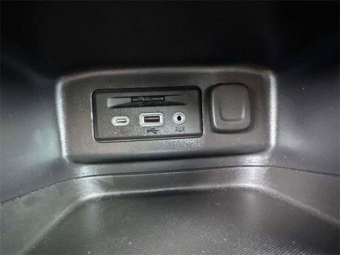 Certified 2022 Chevrolet Equinox RS w/ RS Leather Package image 30