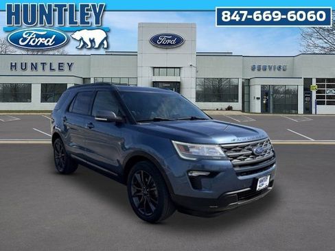 Used 2019 Ford Explorer XLT w/ Equipment Group 202A AWD/4WD image 3