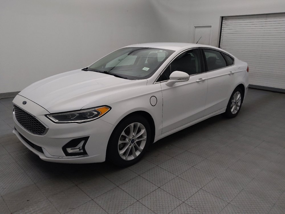 Used 2019 Ford Fusion Energi Titanium FWD image 2
