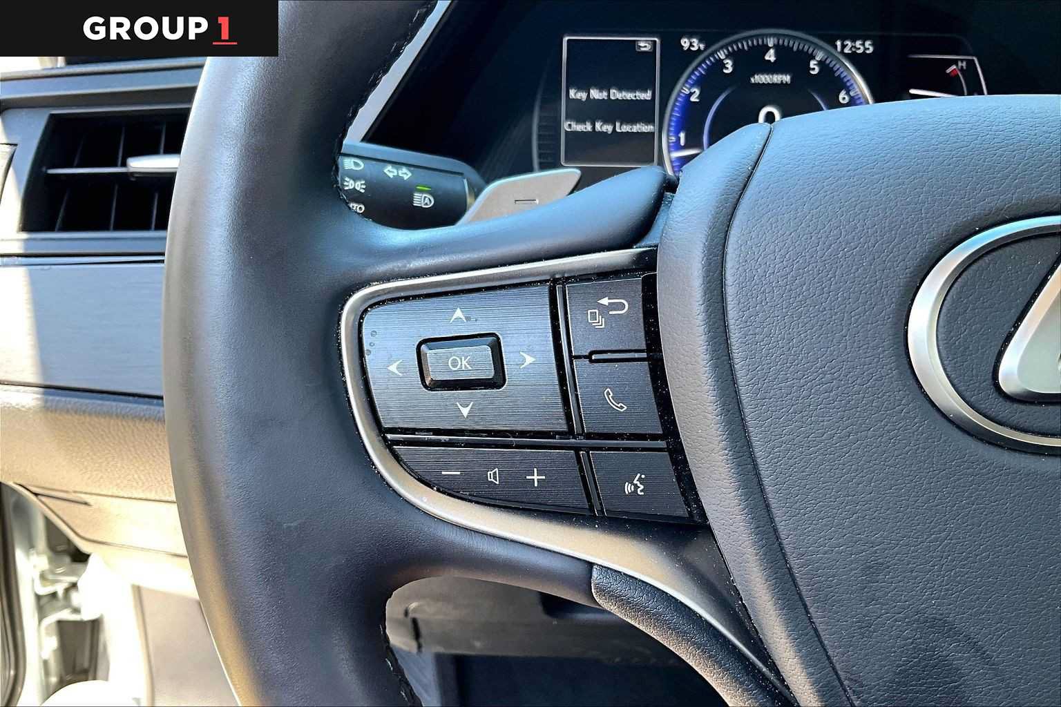 Used 2025 Lexus ES 350 w/ Premium Package FWD image 21