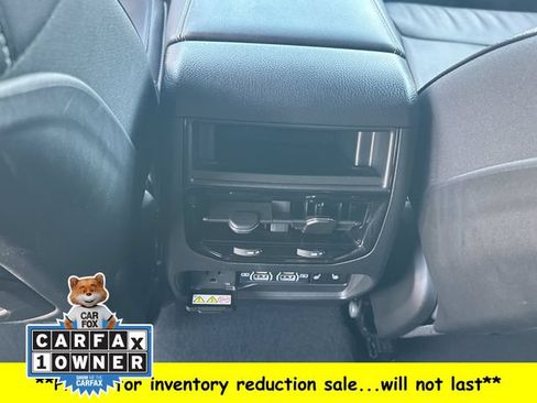 Used 2024 Jeep Grand Cherokee Limited w/ Luxury Tech Group II RWD image 18