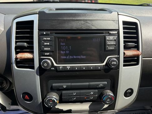 Used 2017 Nissan Frontier SV AWD/4WD image 19