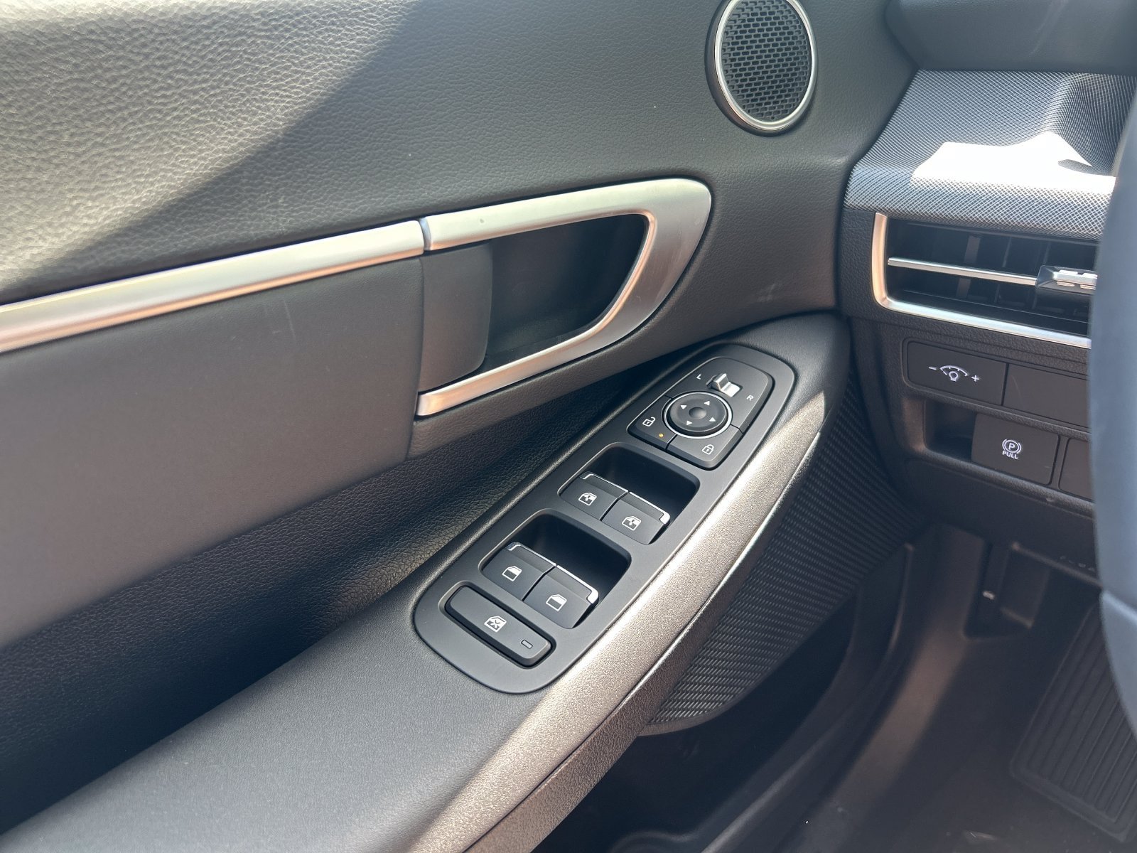 New 2026 Hyundai Sonata SEL FWD image 10