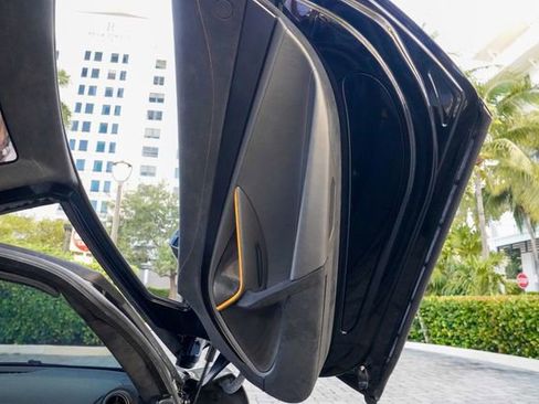 Used 2018 McLaren 720S Performance image 70