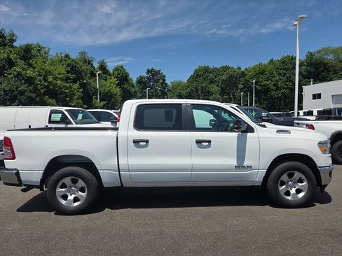 Used 2024 RAM 1500 Big Horn AWD/4WD image 3