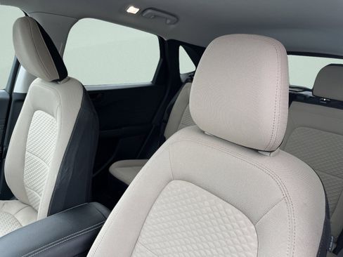 Used 2022 Ford Escape SE w/ Convenience Package image 17