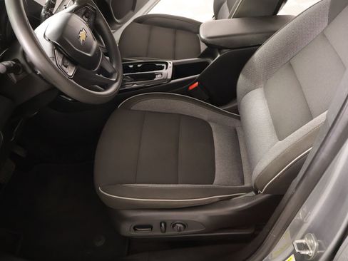 Used 2023 Chevrolet TrailBlazer LT FWD image 11