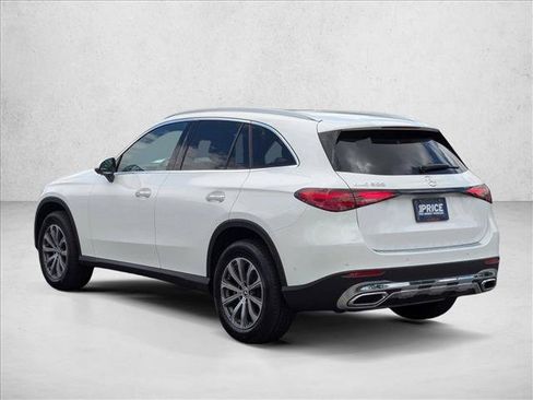 Used 2023 Mercedes-Benz GLC 300 image 8