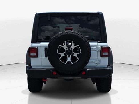 Used 2023 Jeep Wrangler Unlimited Rubicon w/ Cold Weather Group AWD/4WD image 7