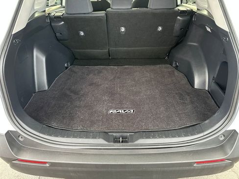 Used 2021 Toyota RAV4 LE w/ Carpet Mat Package (TMS) image 21