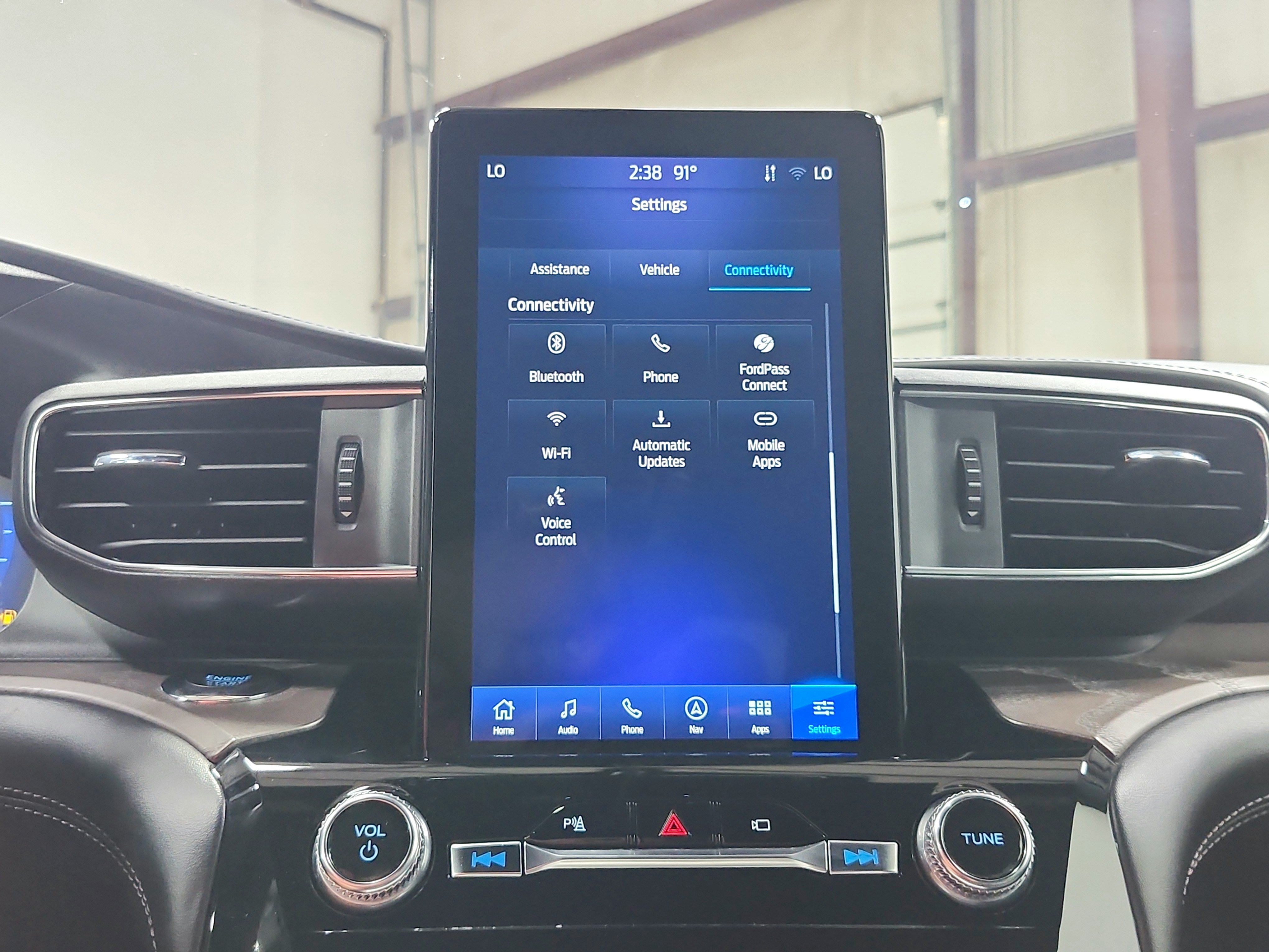 Used 2023 Ford Explorer Platinum w/ Technology Package AWD/4WD image 33