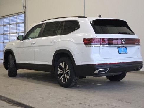 New 2026 Volkswagen Atlas SE image 8