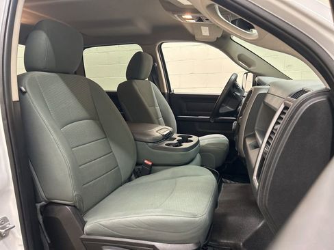 Used 2015 RAM 1500 Express RWD image 10