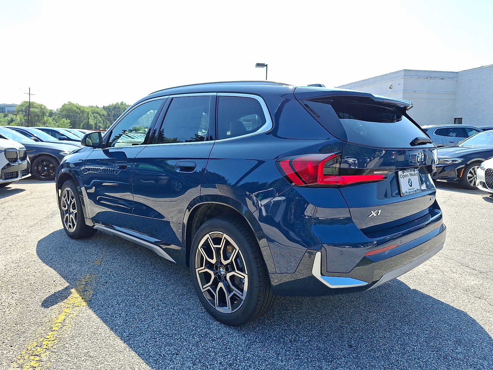New 2027 BMW X1 xDrive28i AWD/4WD image 3