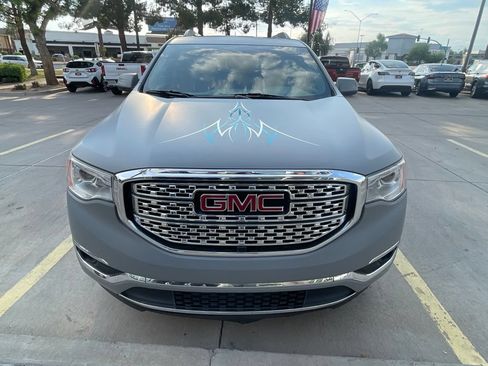 Used 2019 GMC Acadia Denali w/ Technology Package FWD image 2