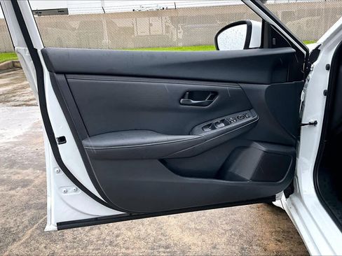 Certified 2025 Nissan Sentra S FWD image 20