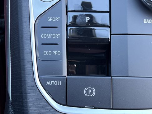 New 2026 BMW 330i Sedan w/ Premium Package image 9