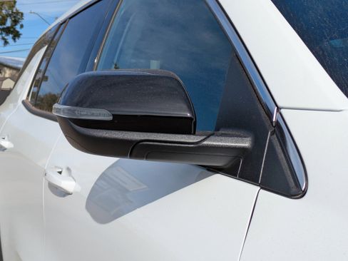 New 2026 Chevrolet Traverse LT w/ Sun and Wheel Package image 12