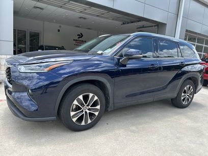 Used 2021 Toyota Highlander XLE