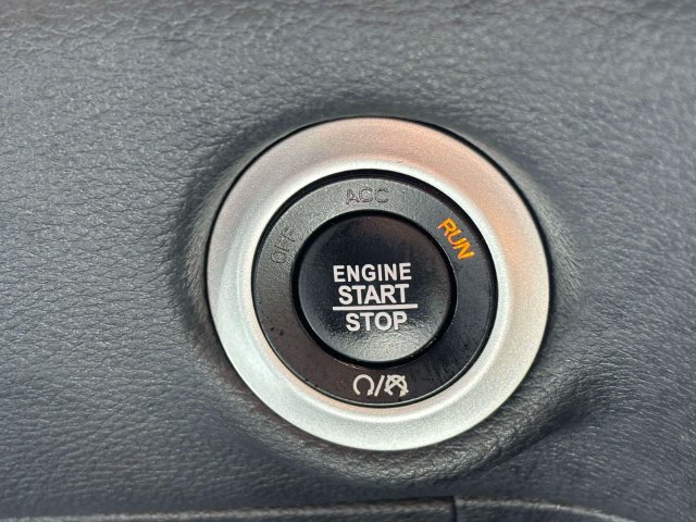 Used 2023 Chrysler Pacifica Touring-L w/ S Appearance Package FWD image 20