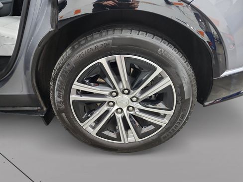 Used 2023 Cadillac Lyriq 2WD image 14