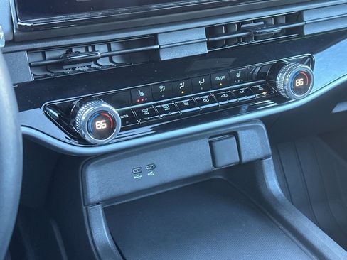 Used 2024 Honda Prologue Touring image 21