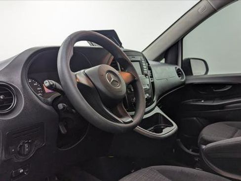 Used 2019 Mercedes-Benz Metris image 16