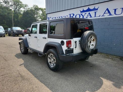 Used 2016 Jeep Wrangler Unlimited Sport w/ Connectivity Group image 8