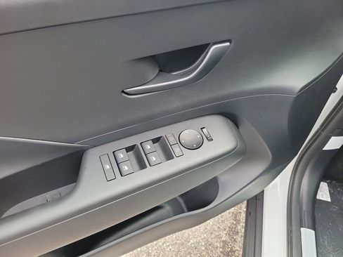 New 2026 Hyundai Kona SE FWD image 8