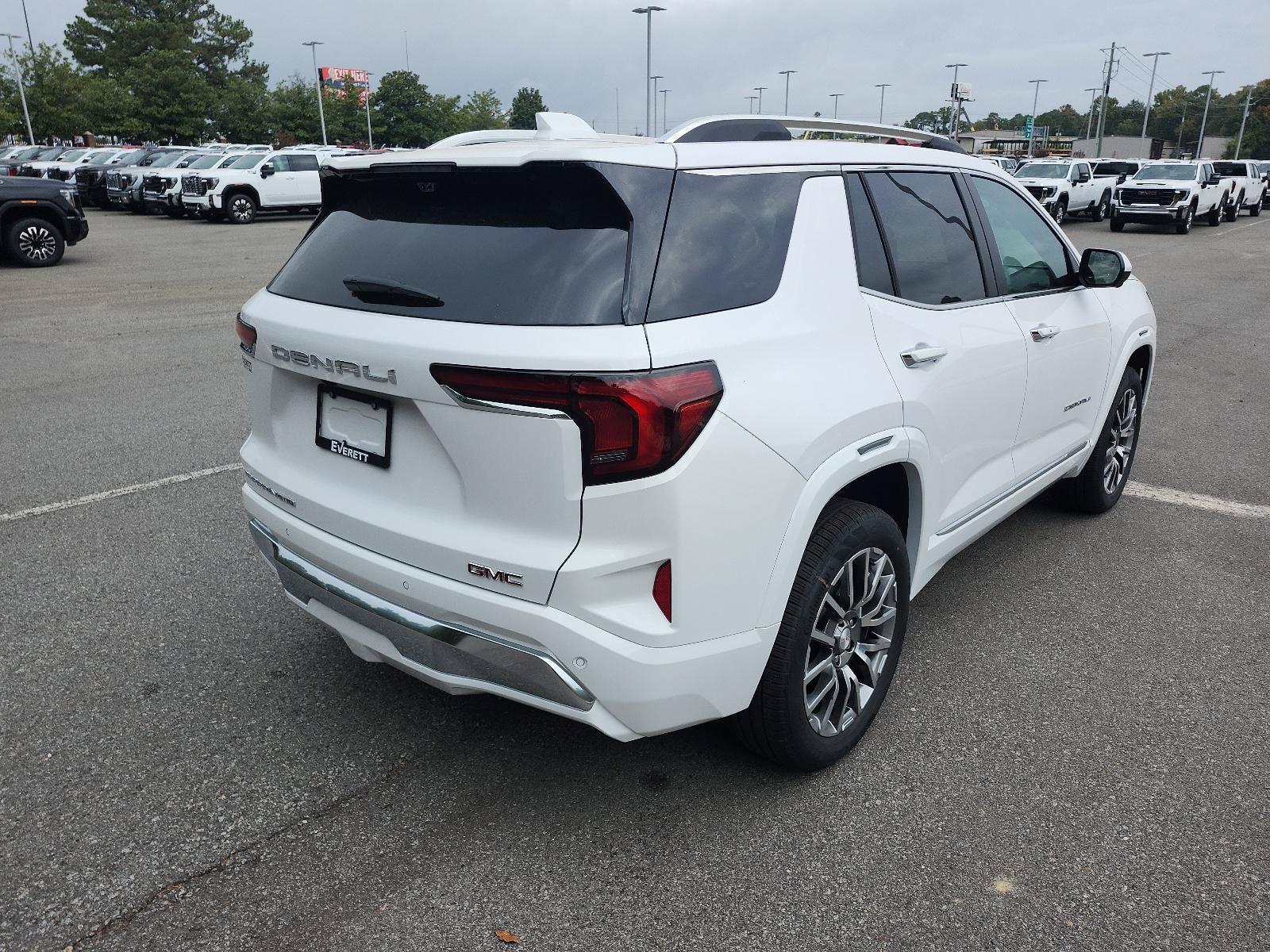New 2027 GMC Terrain Denali AWD/4WD image 3