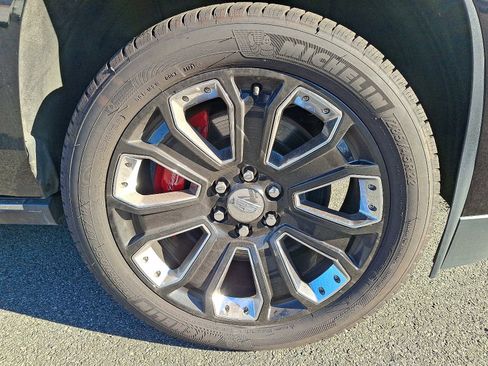 Used 2020 Cadillac Escalade Platinum image 8