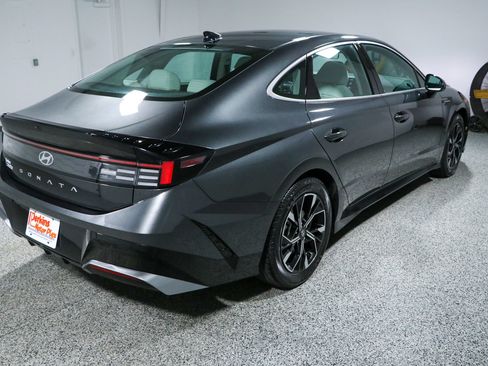 Used 2025 Hyundai Sonata SEL FWD image 7