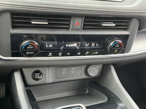 Used 2025 Nissan Rogue SV AWD/4WD image 25